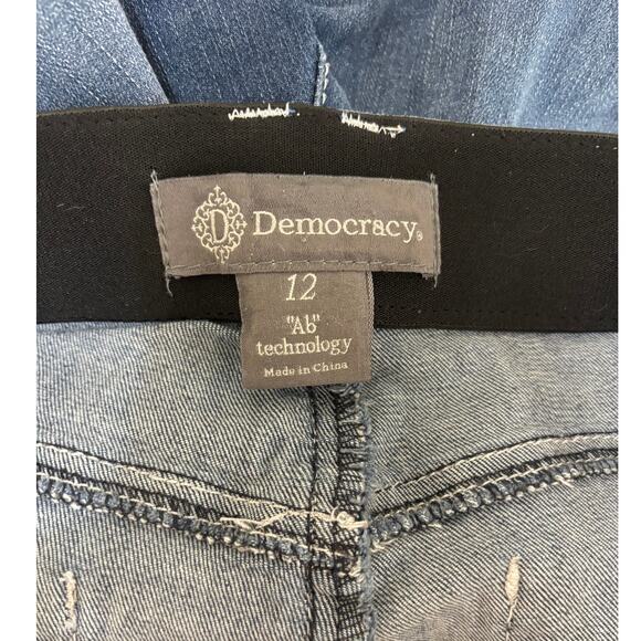 Democracy Women's Blue Ankle Jeans - Picture 3 of 5